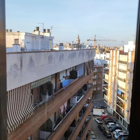 Apartamento Triana Plaza Cuba.wifi 500mb Netflix Appartement Séville